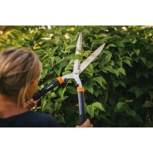 Fiskars solid heggenschaar - afbeelding 2